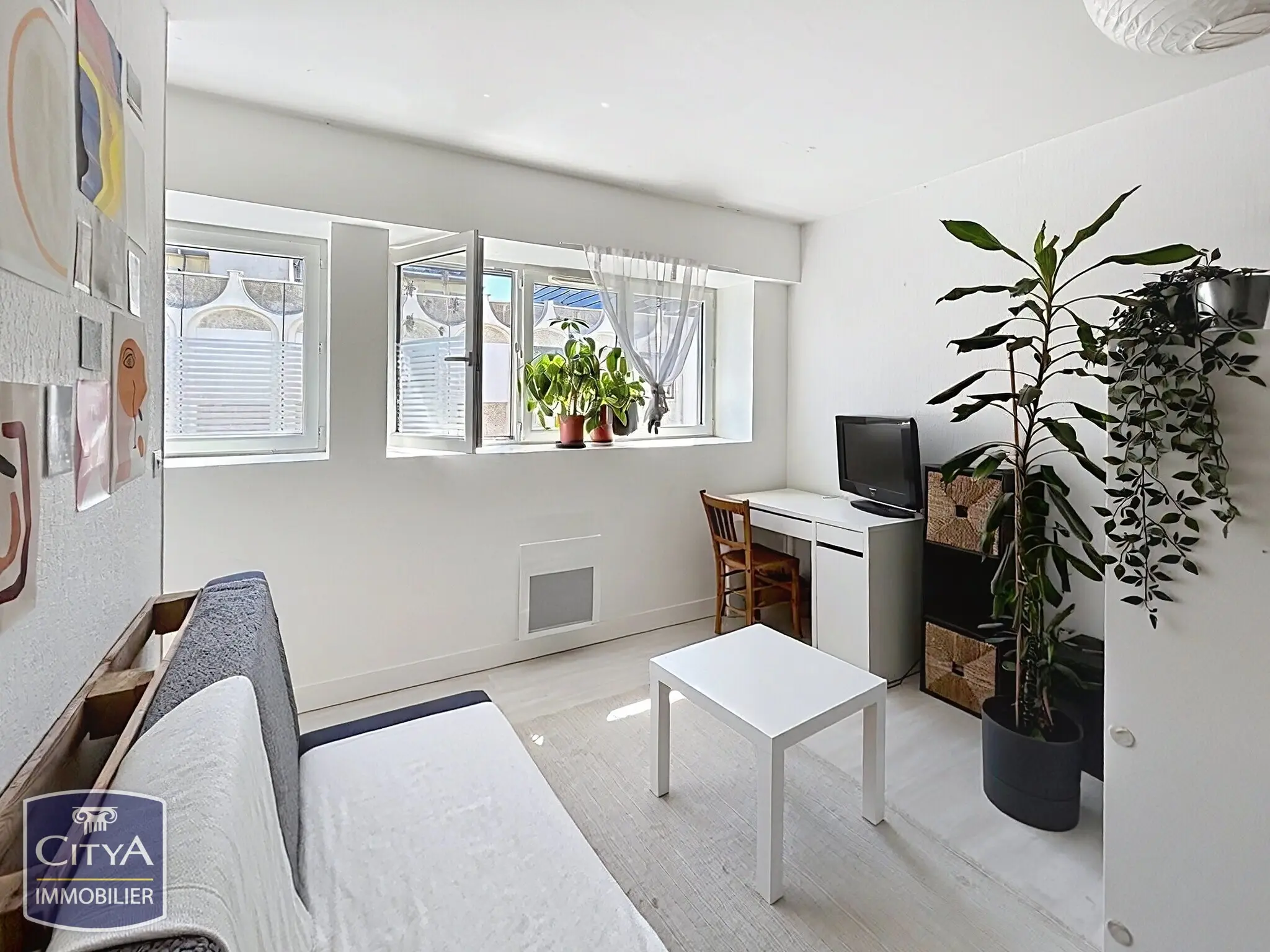 Photo 2 Appartement 1 pièce 27.35m²