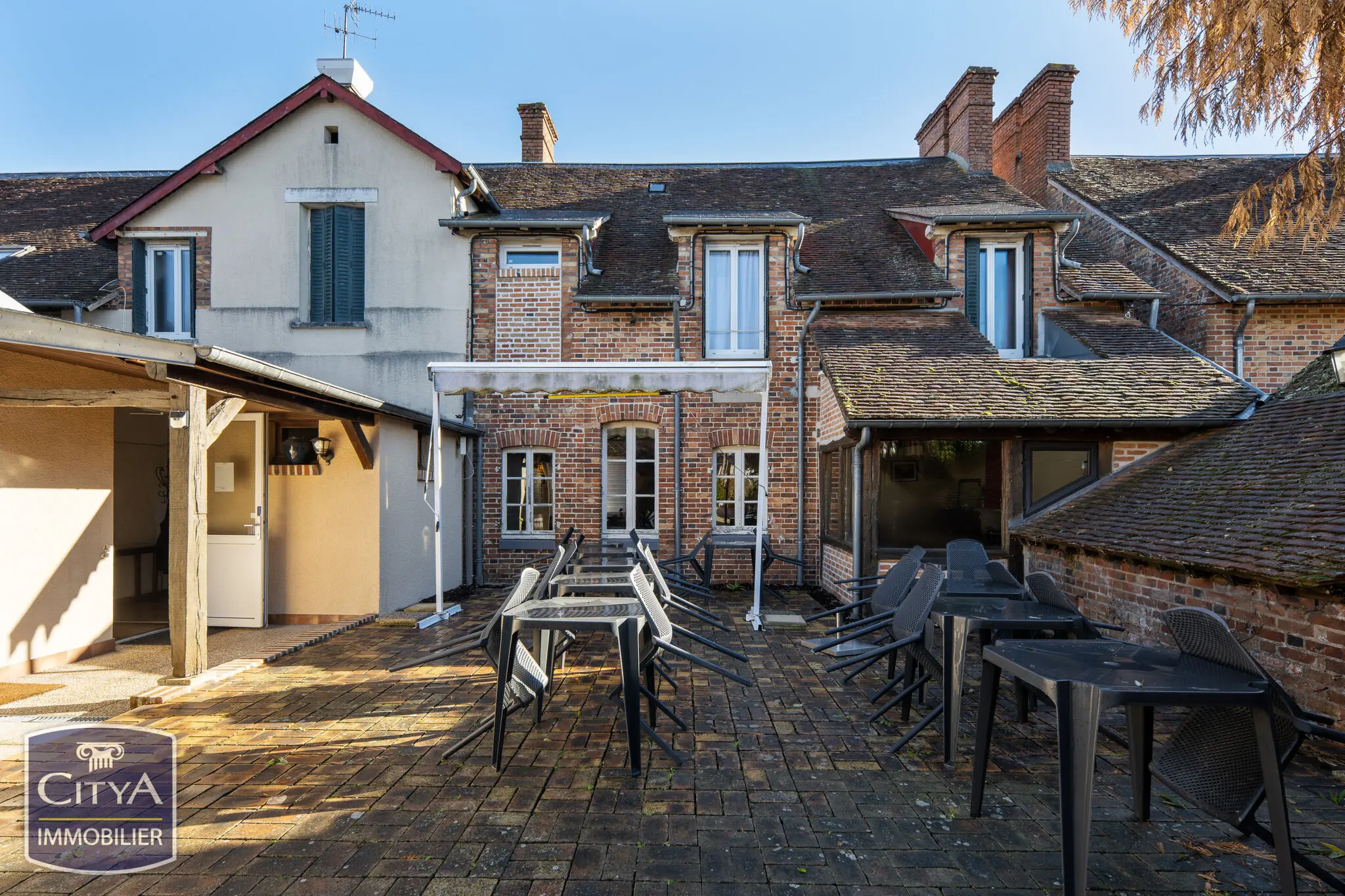 Photo 3 local commercial Brinon-sur-Sauldre
