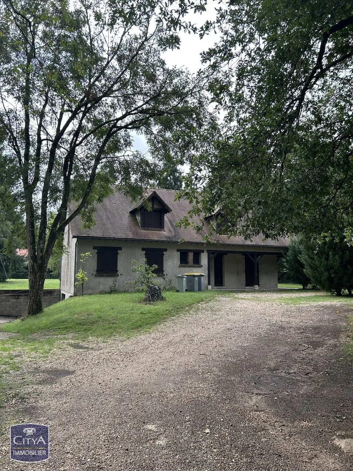 Photo 2 Maison 6 pièces 150m²