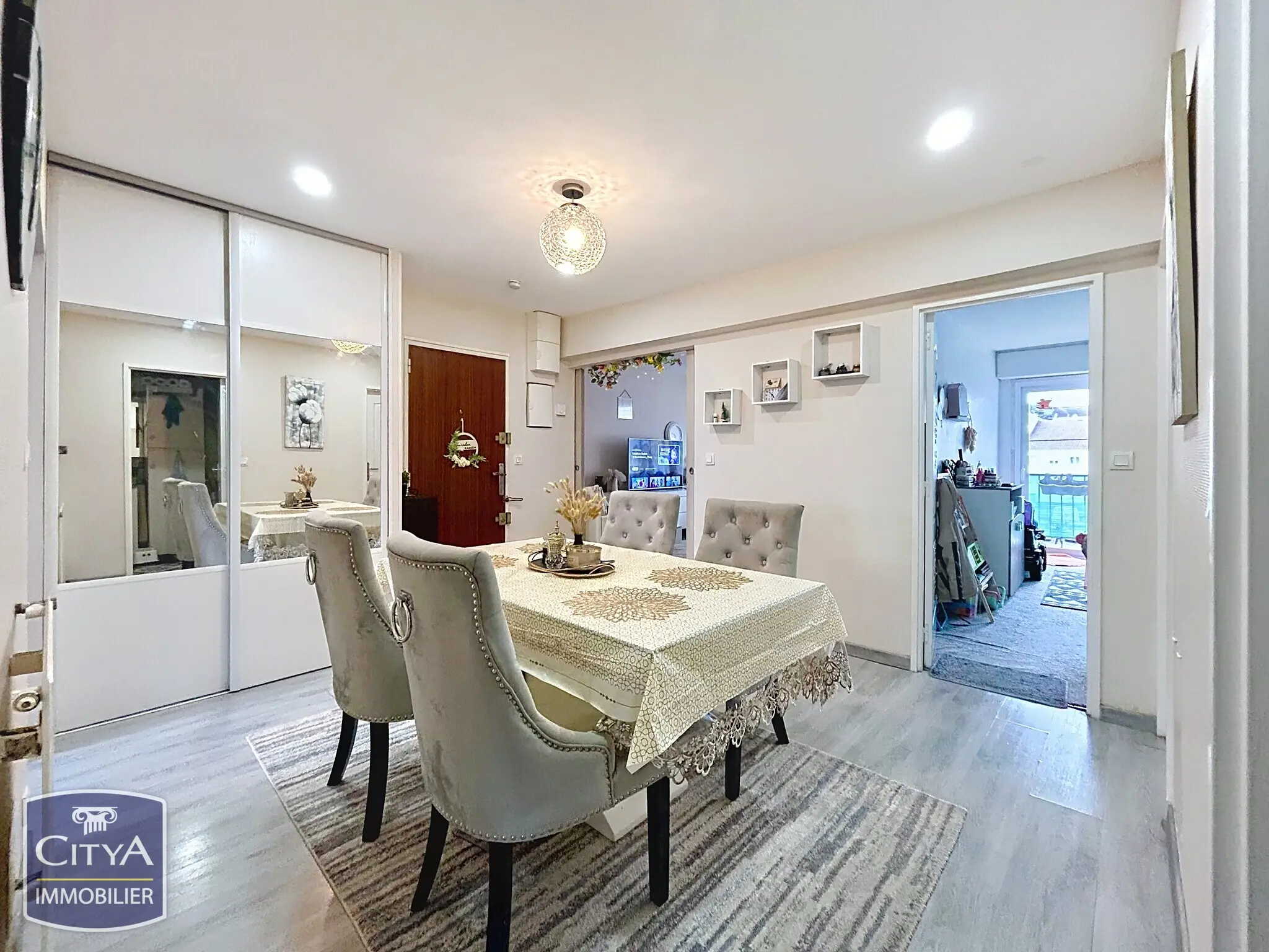 Photo 3 Appartement 4 pièces 77.47m²