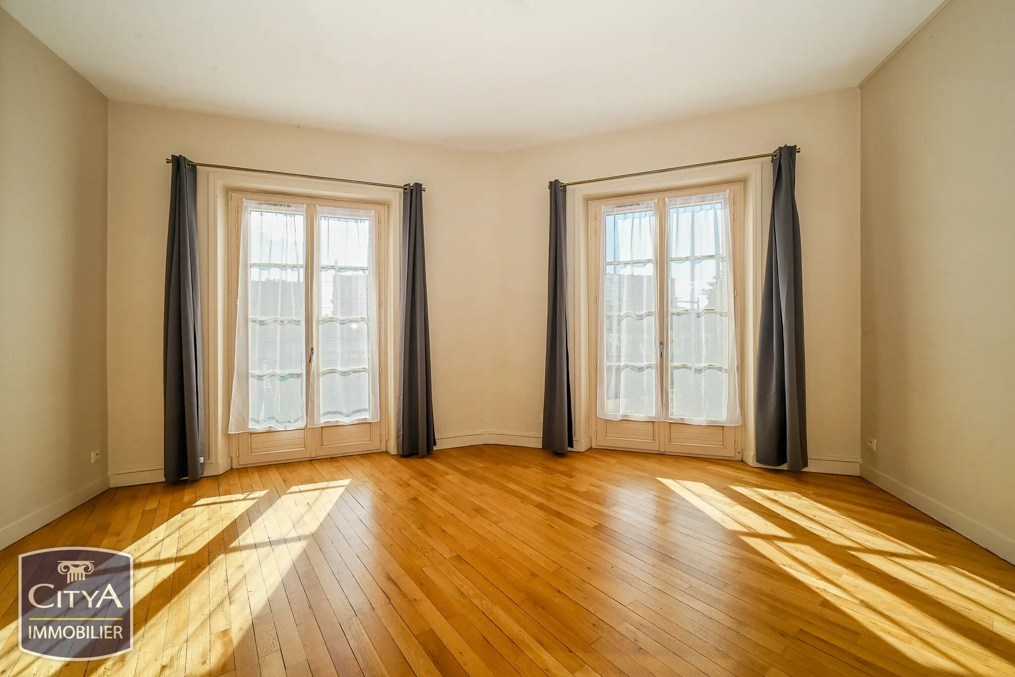 Photo 1 Appartement 4 pièces 98.23m²