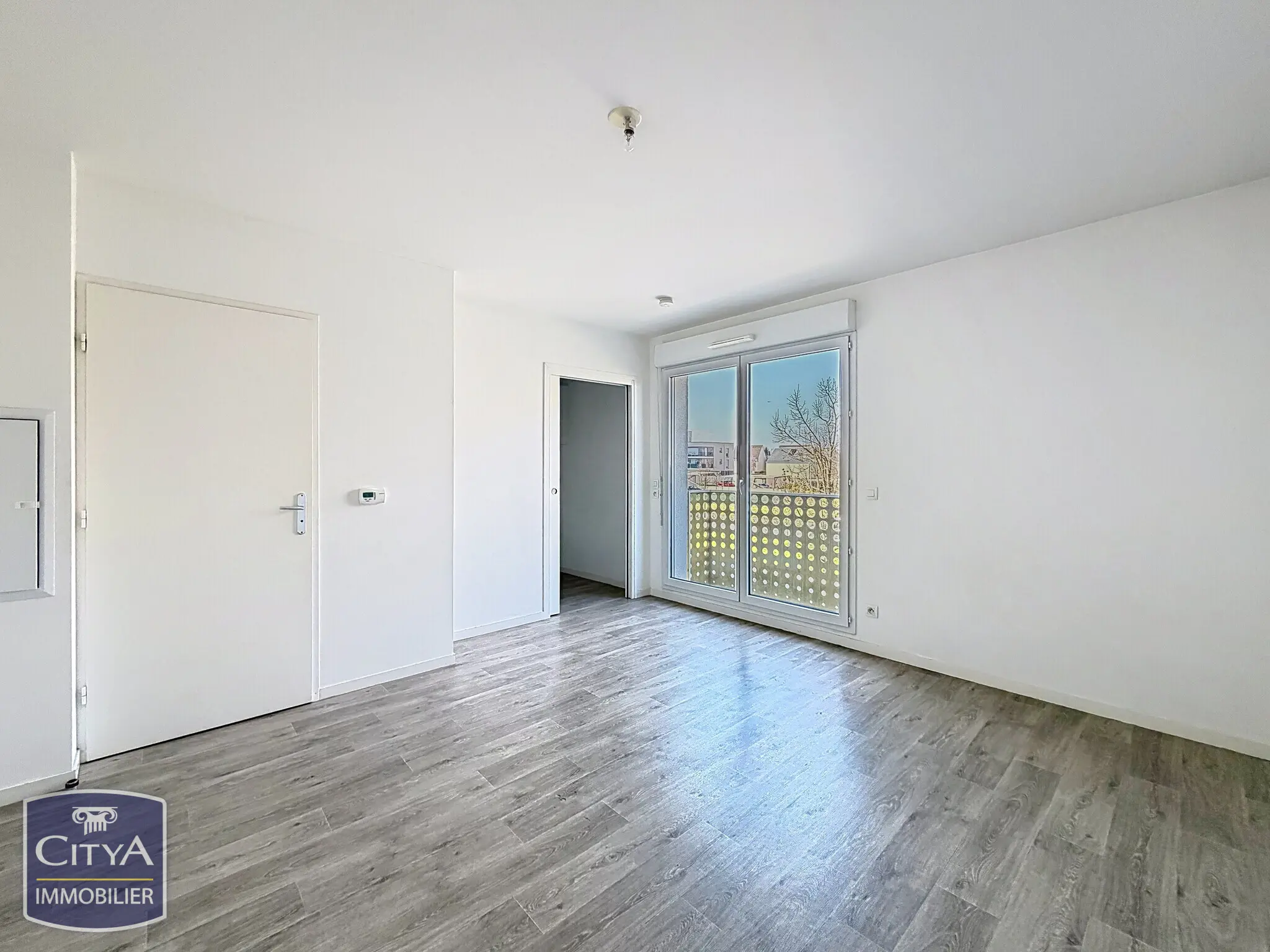 Photo 1 Appartement 1 pièce 24.88m²