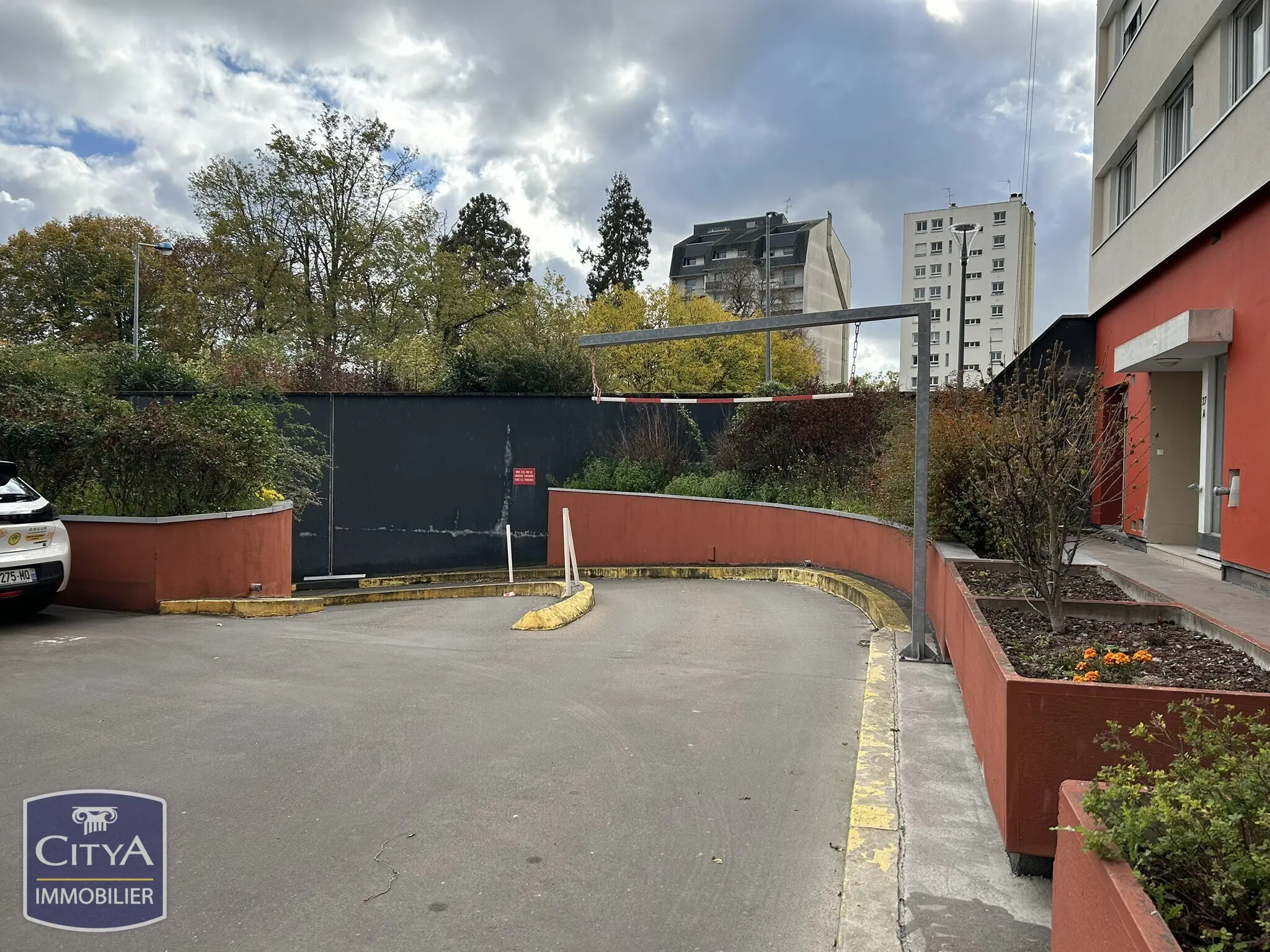 Photo 3 Parking 12m²