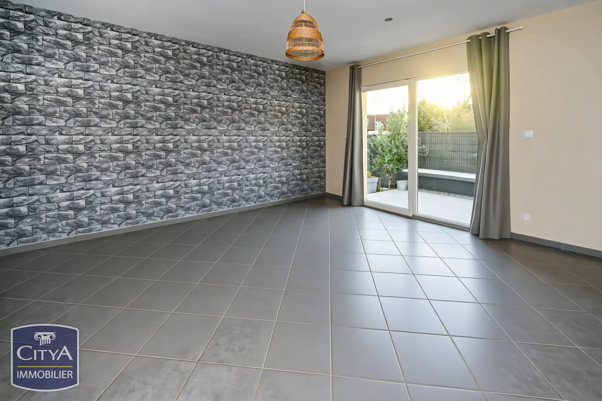 Photo 1 Maison 5 pièces 142m²