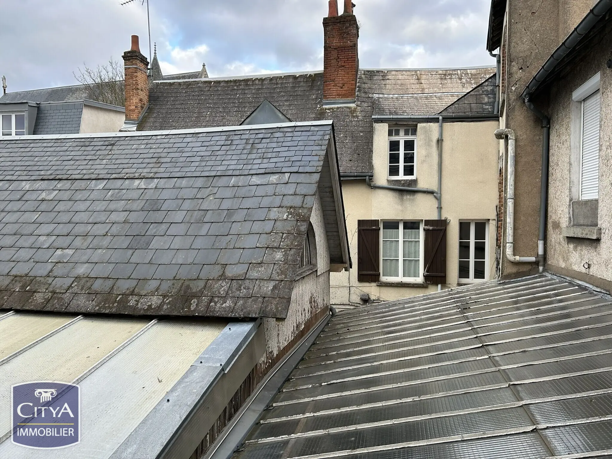 Photo 2 Immeuble 176.71m²