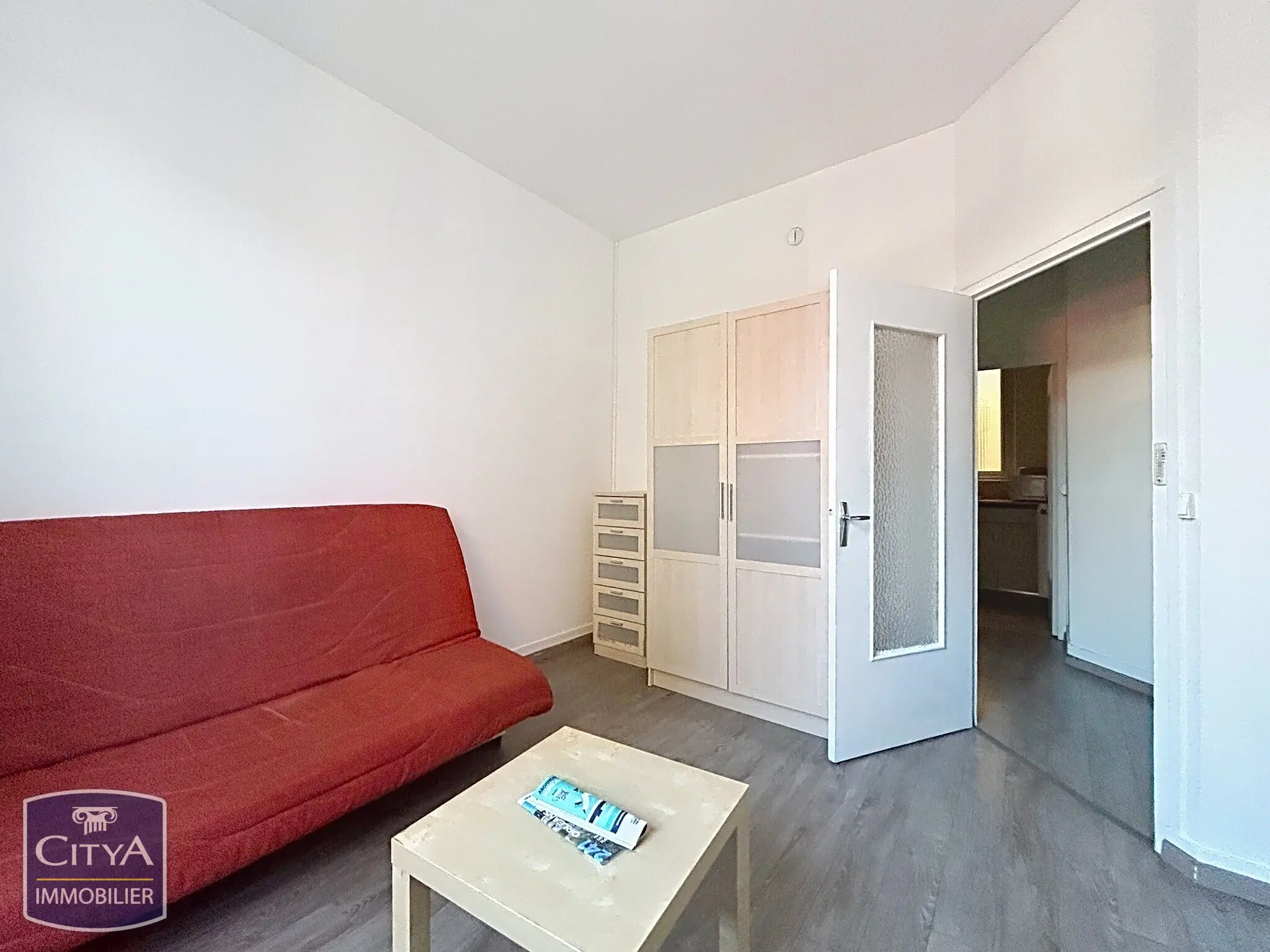 Photo 2 Appartement 1 pièce 23.46m²