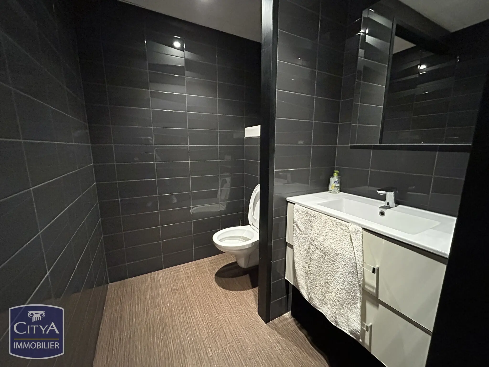 Photo 23 Local Commercial 277.15m²