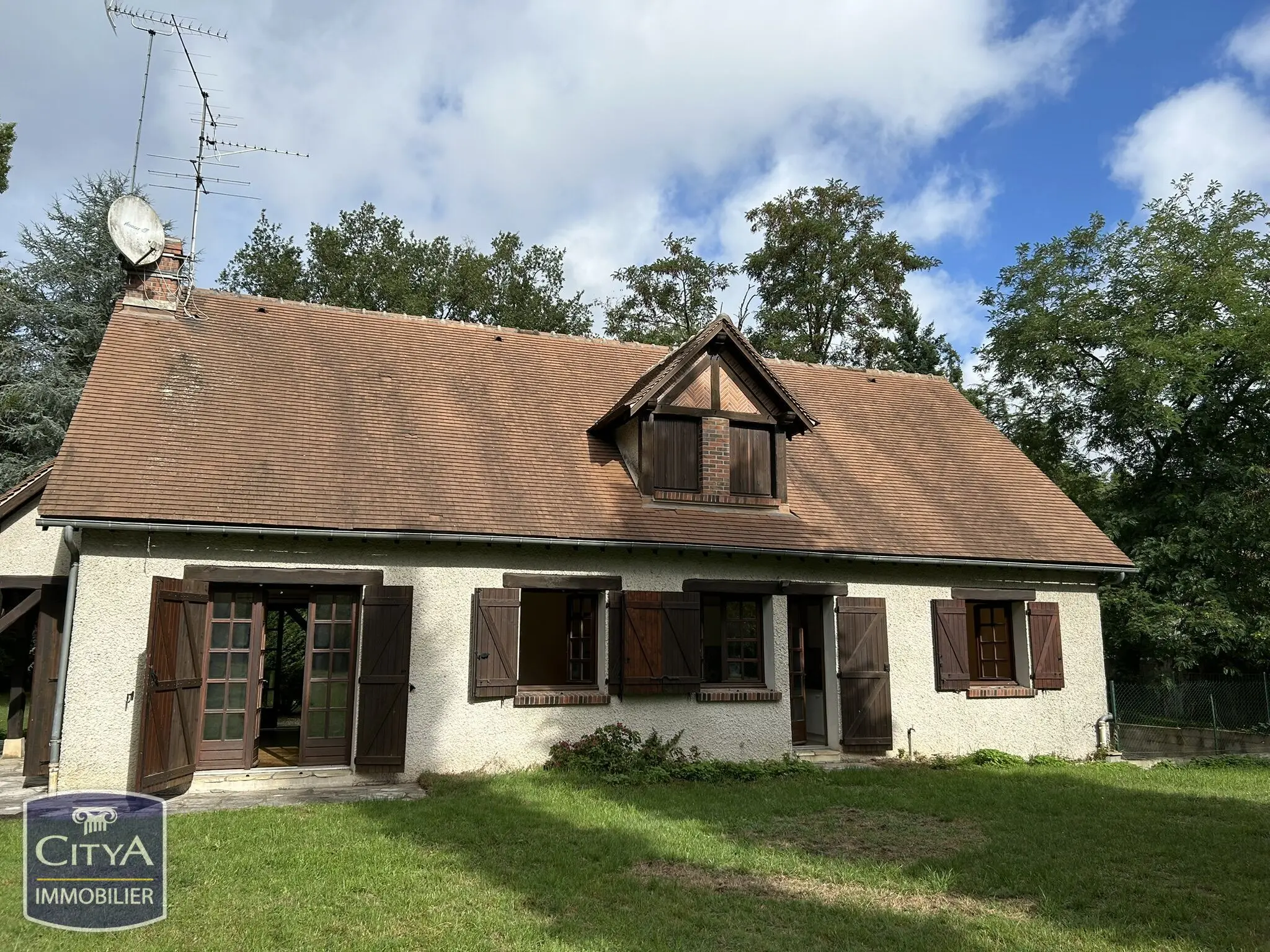 Photo 1 Maison 6 pièces 150m²