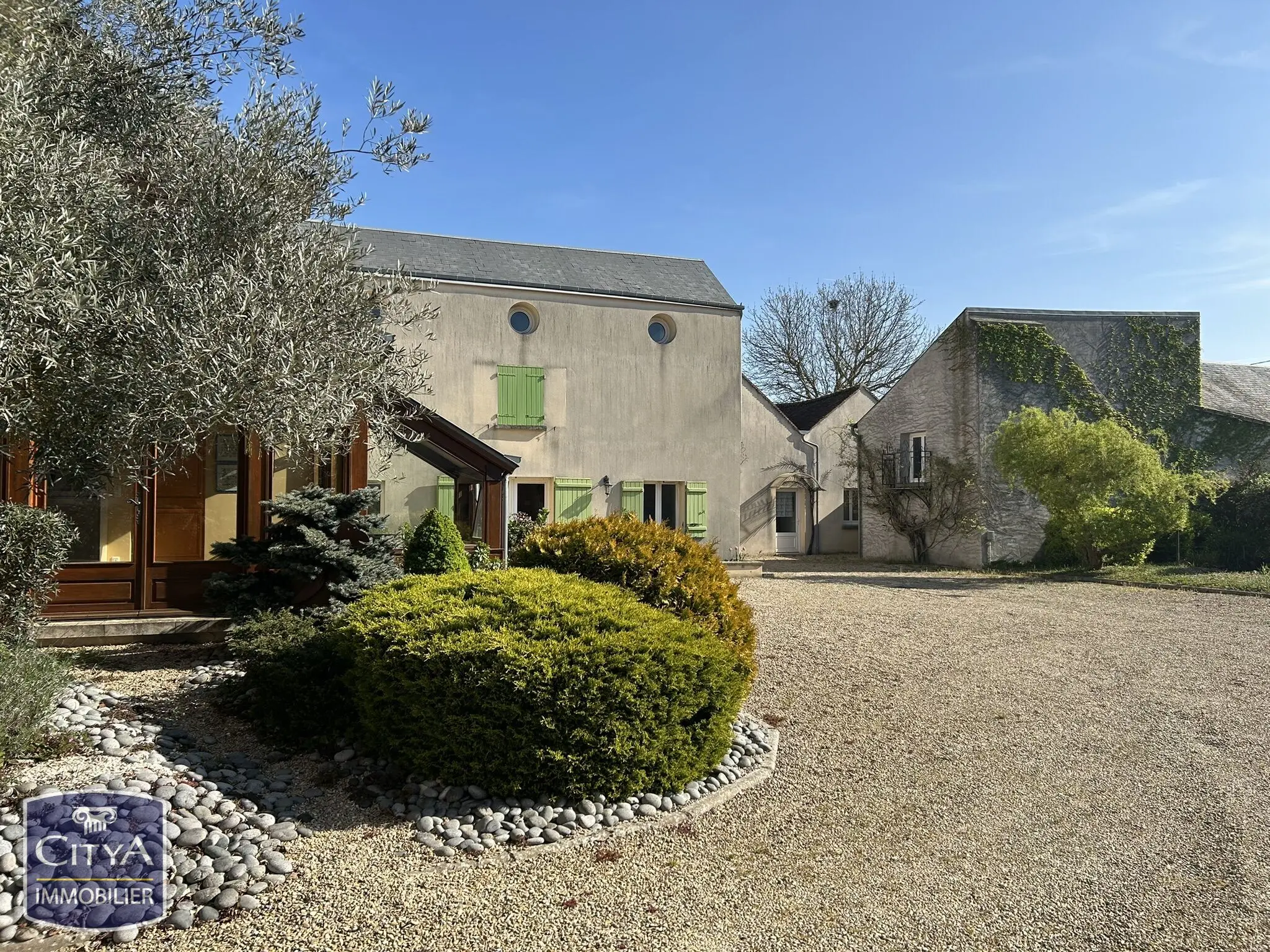 Photo 1 Maison 11 pièces 381m²