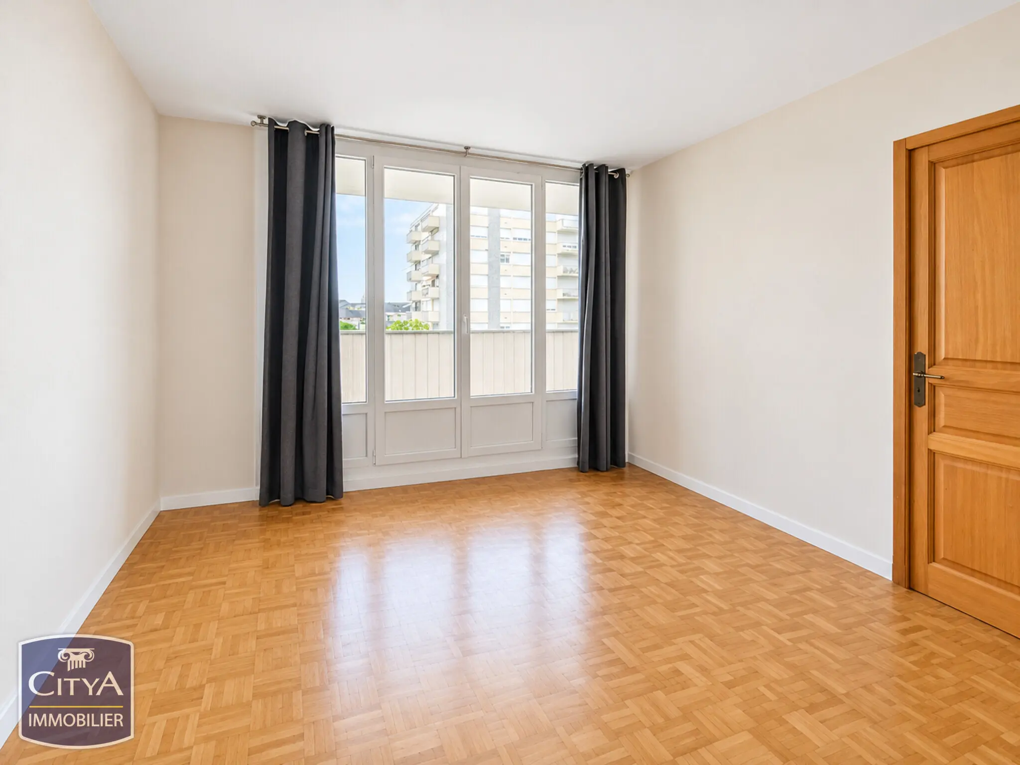 Photo 2 Appartement 2 pièces 56m²