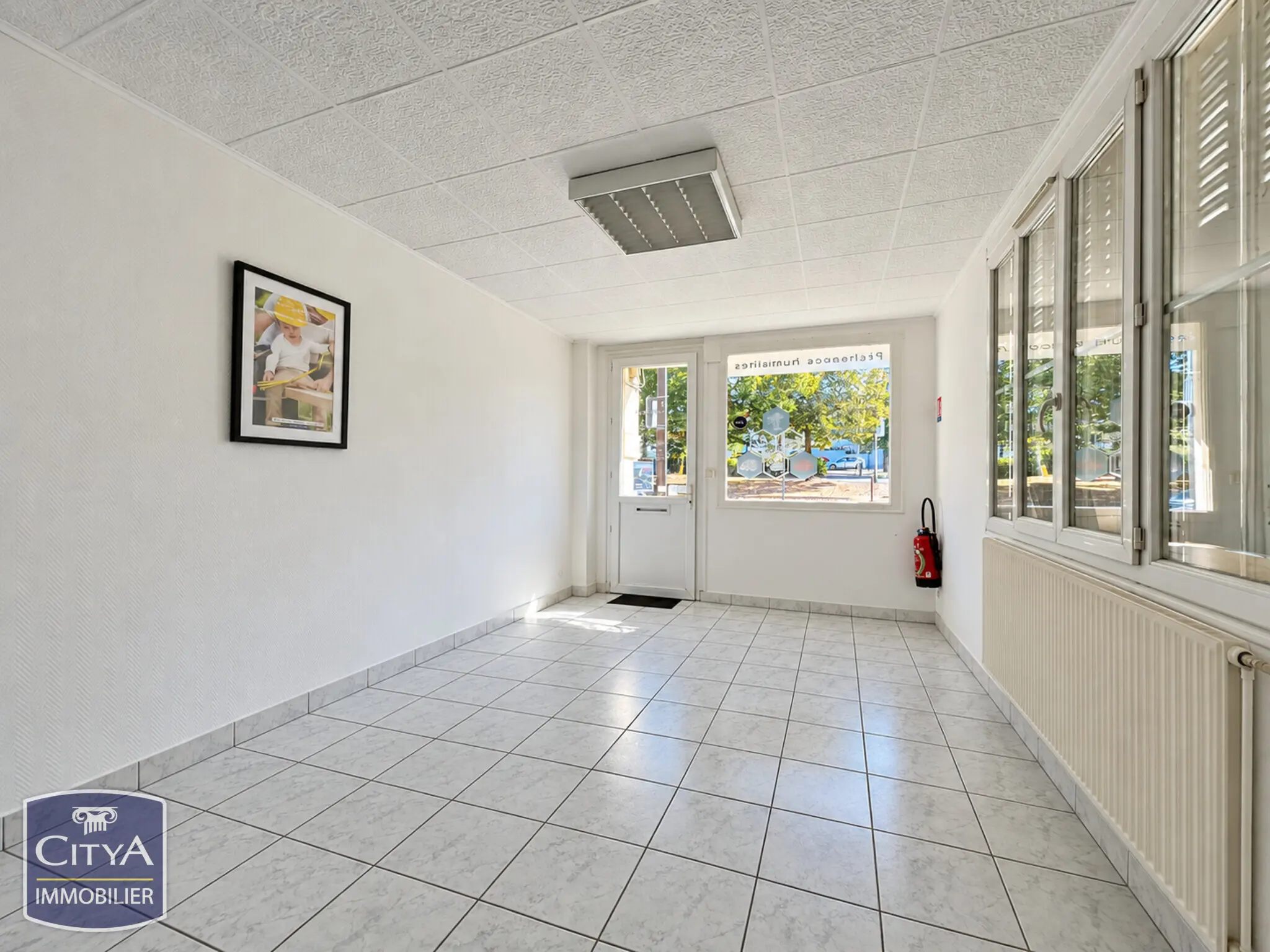 Photo 1 Local Commercial 48.8m²