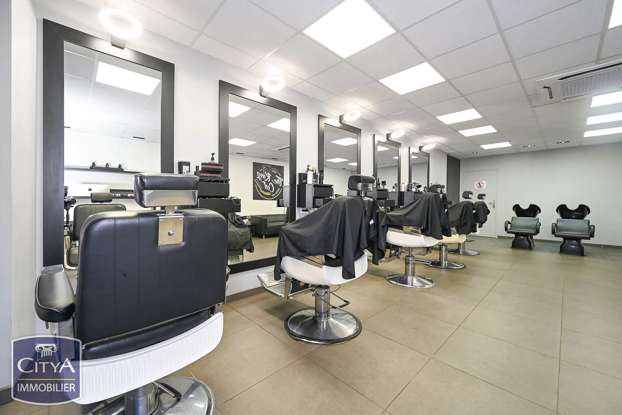 Photo 3 Immeuble 176.71m²