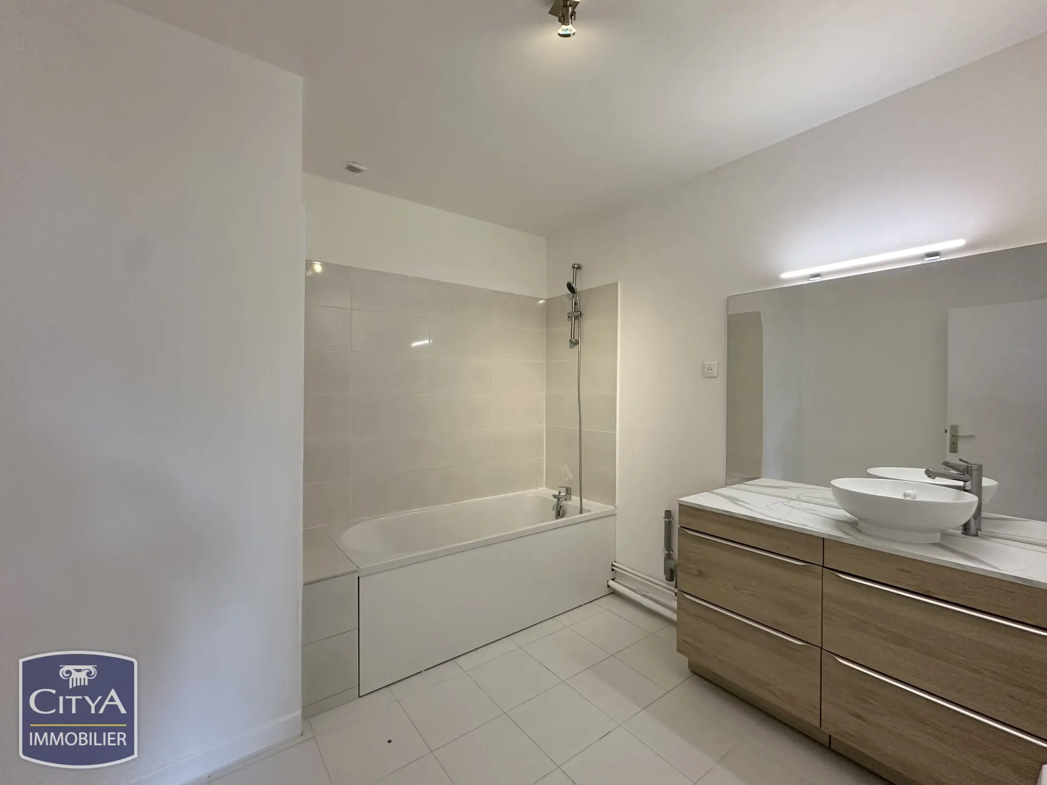 Photo 13 Appartement 4 pièces 97.18m²