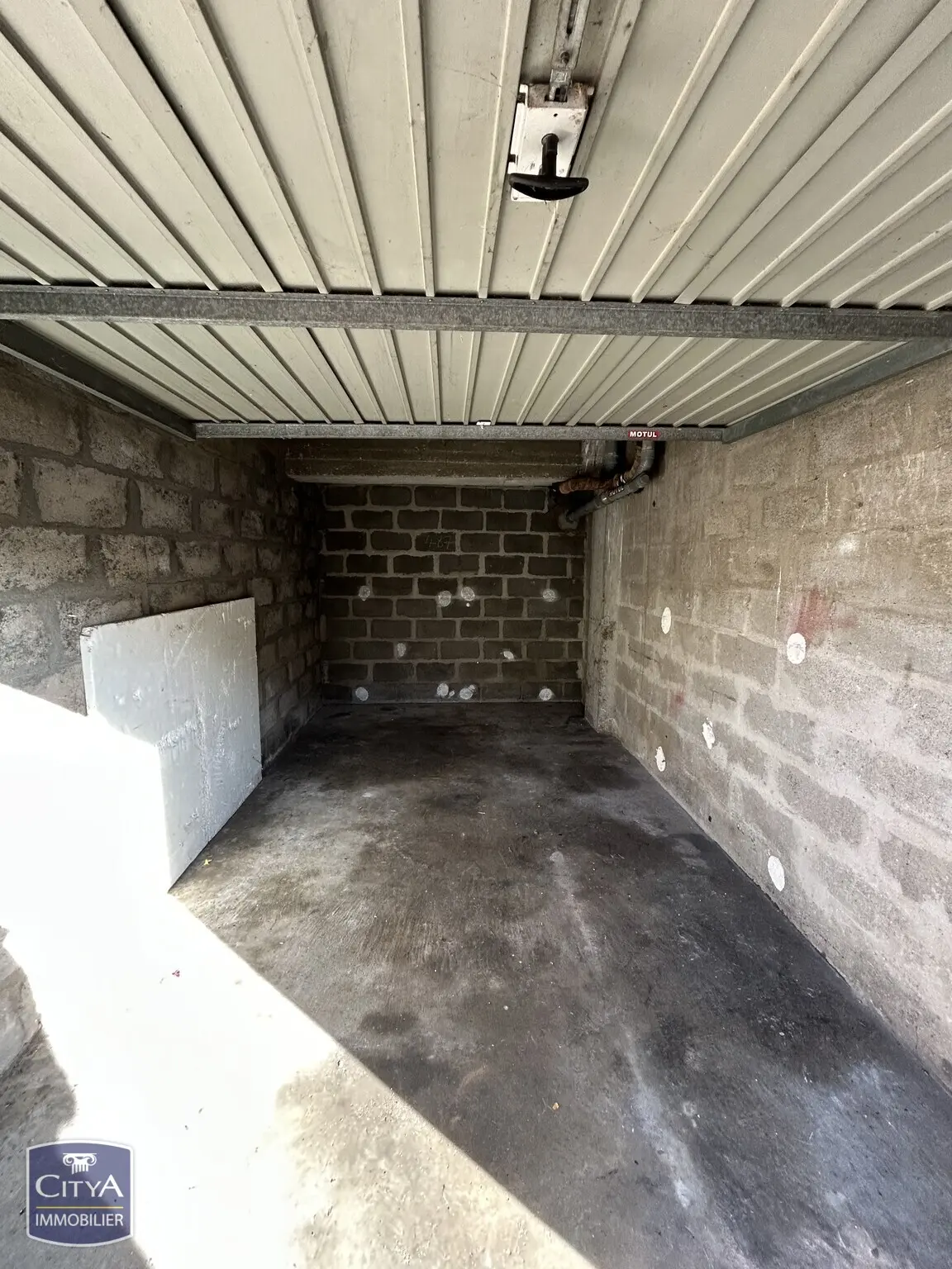 Photo 2 Parking 12m²