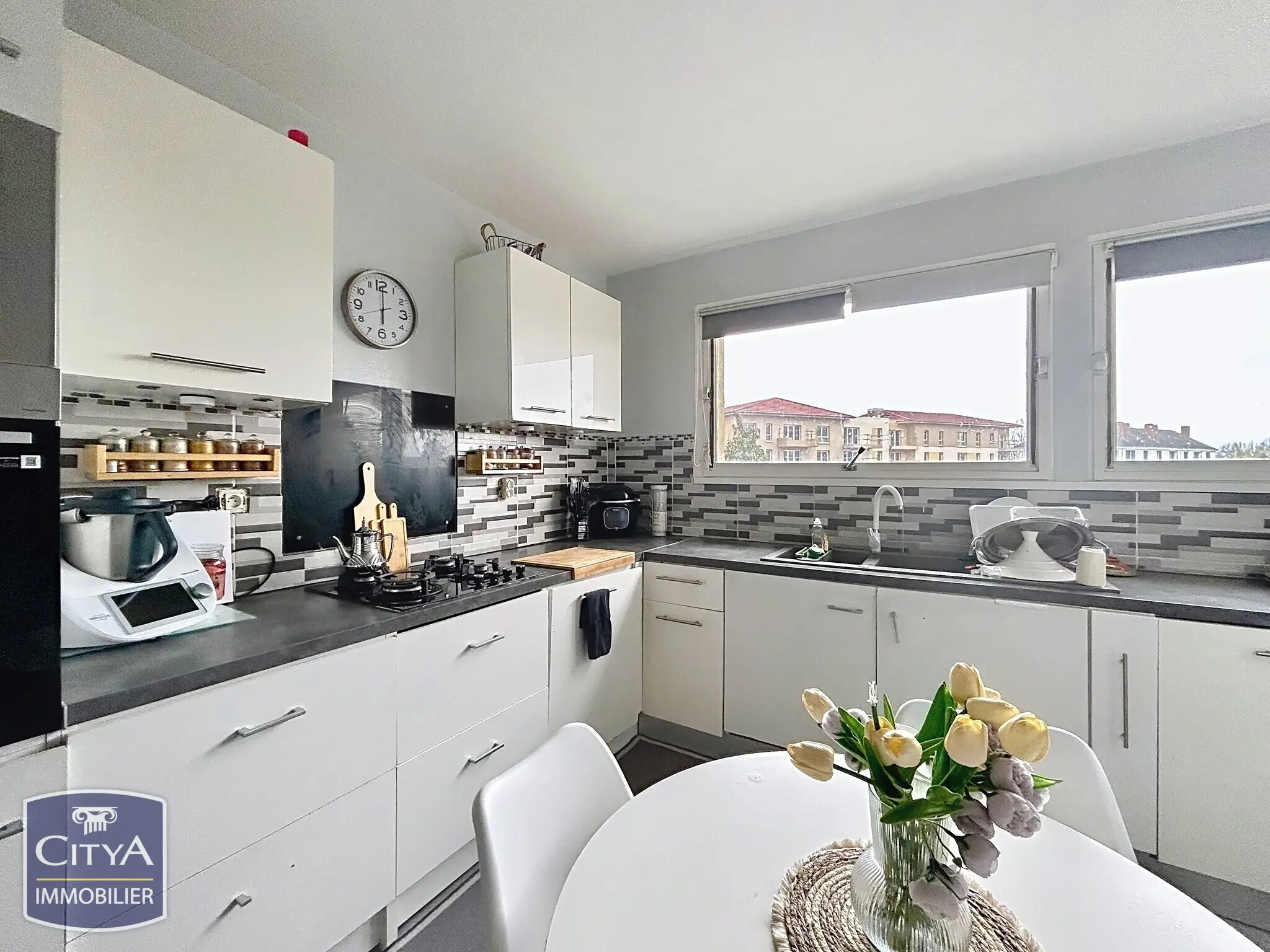 Photo 2 Appartement 4 pièces 77.47m²