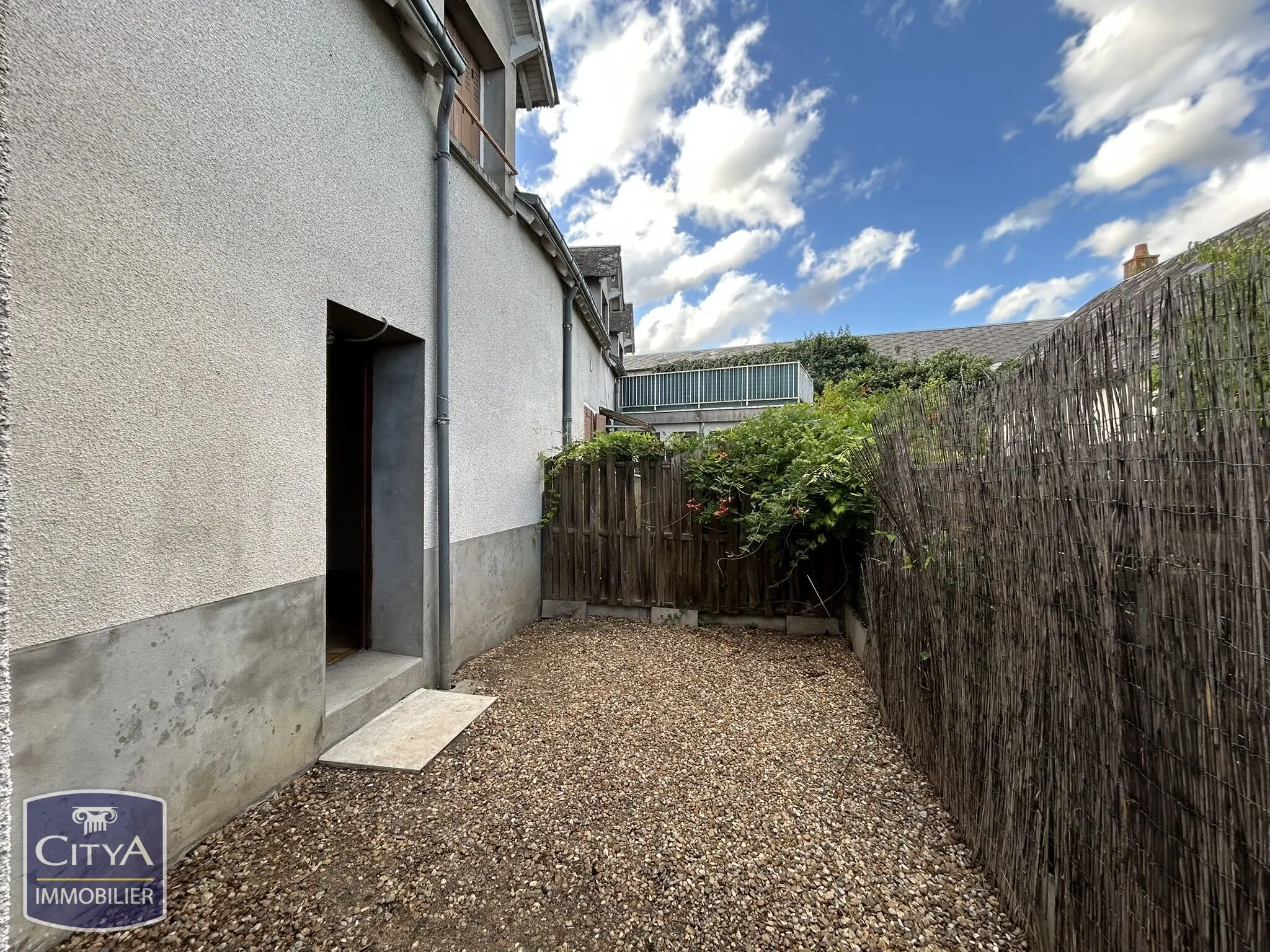 Photo 2 Immeuble 200m²