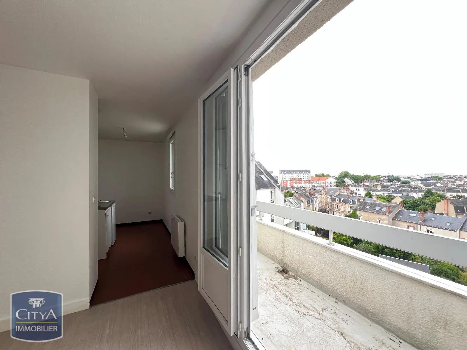 Photo 2 Appartement 1 pièce 35.6m²