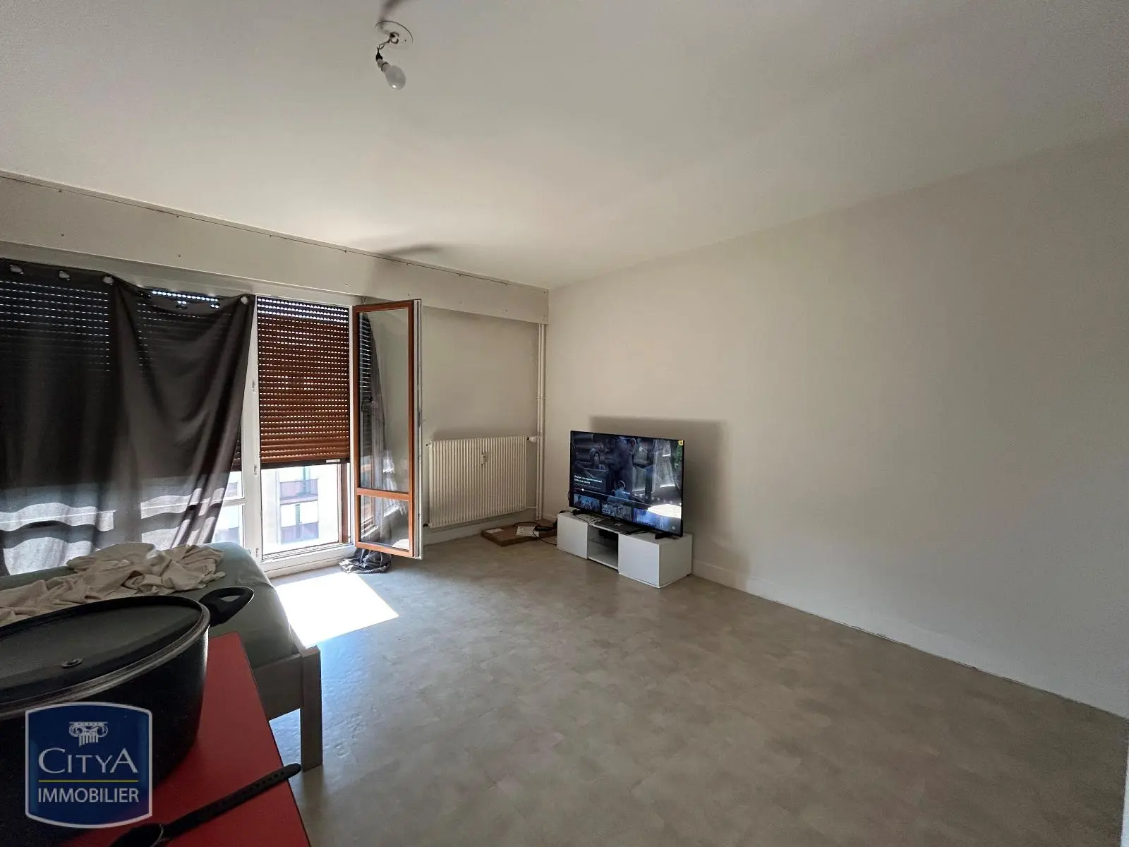Photo 2 Appartement 1 pièce 31.96m²