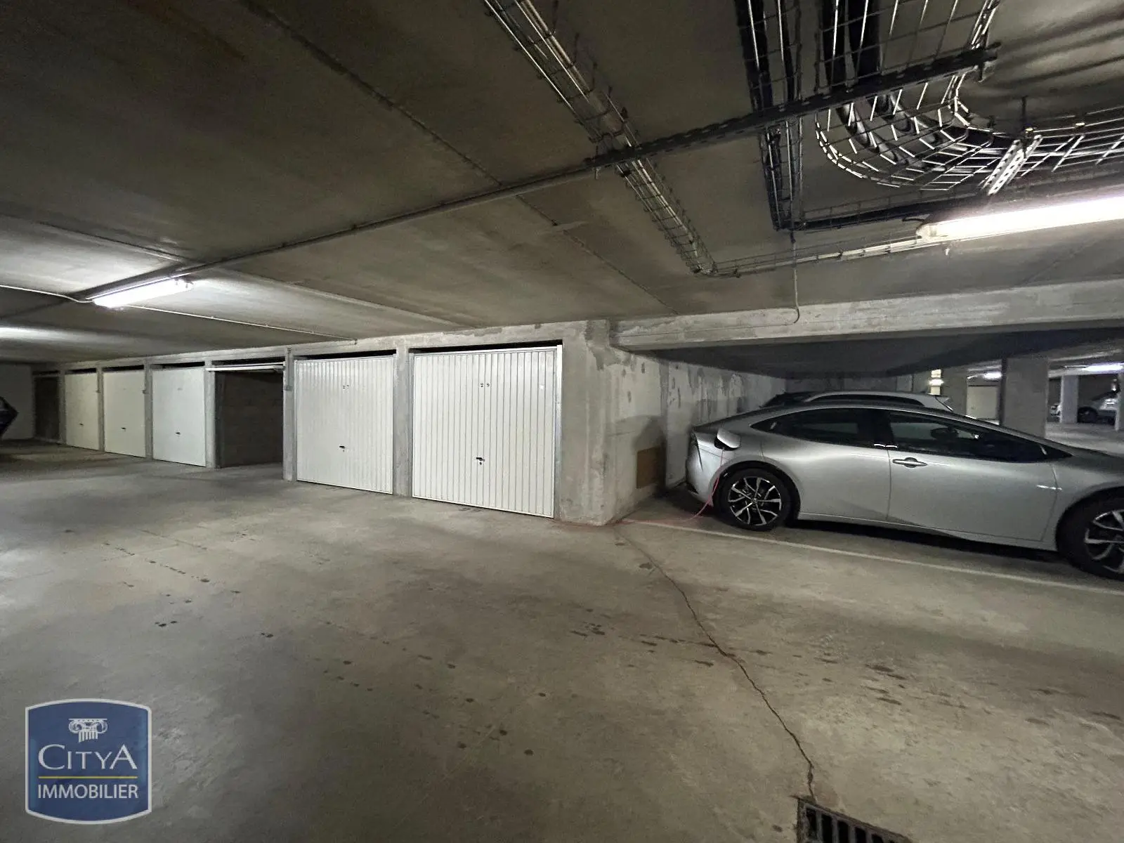 Photo 1 Parking 24m²