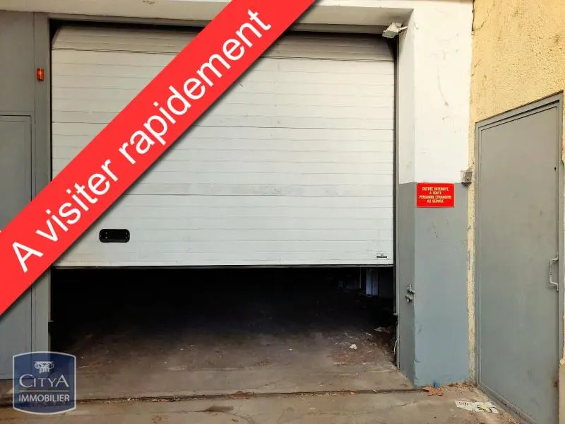 Photo 2 Parking