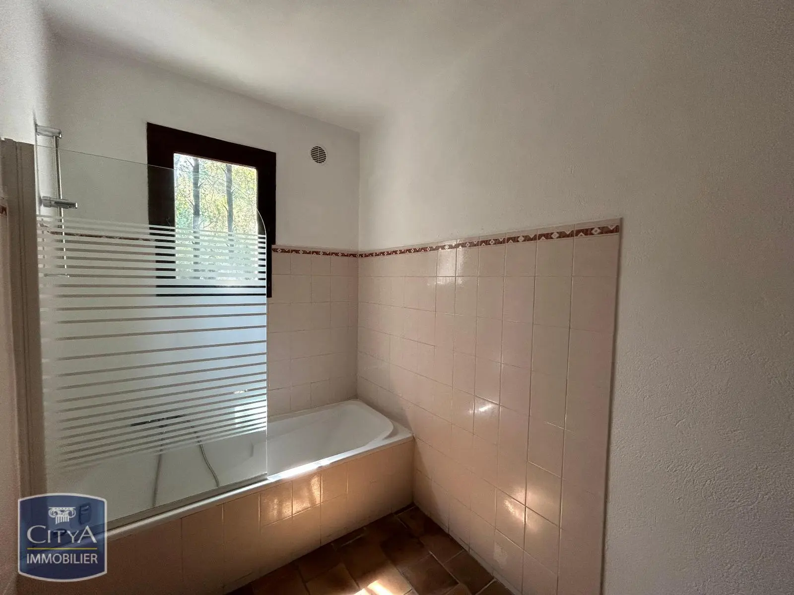 Photo 11 appartement Sauveterre