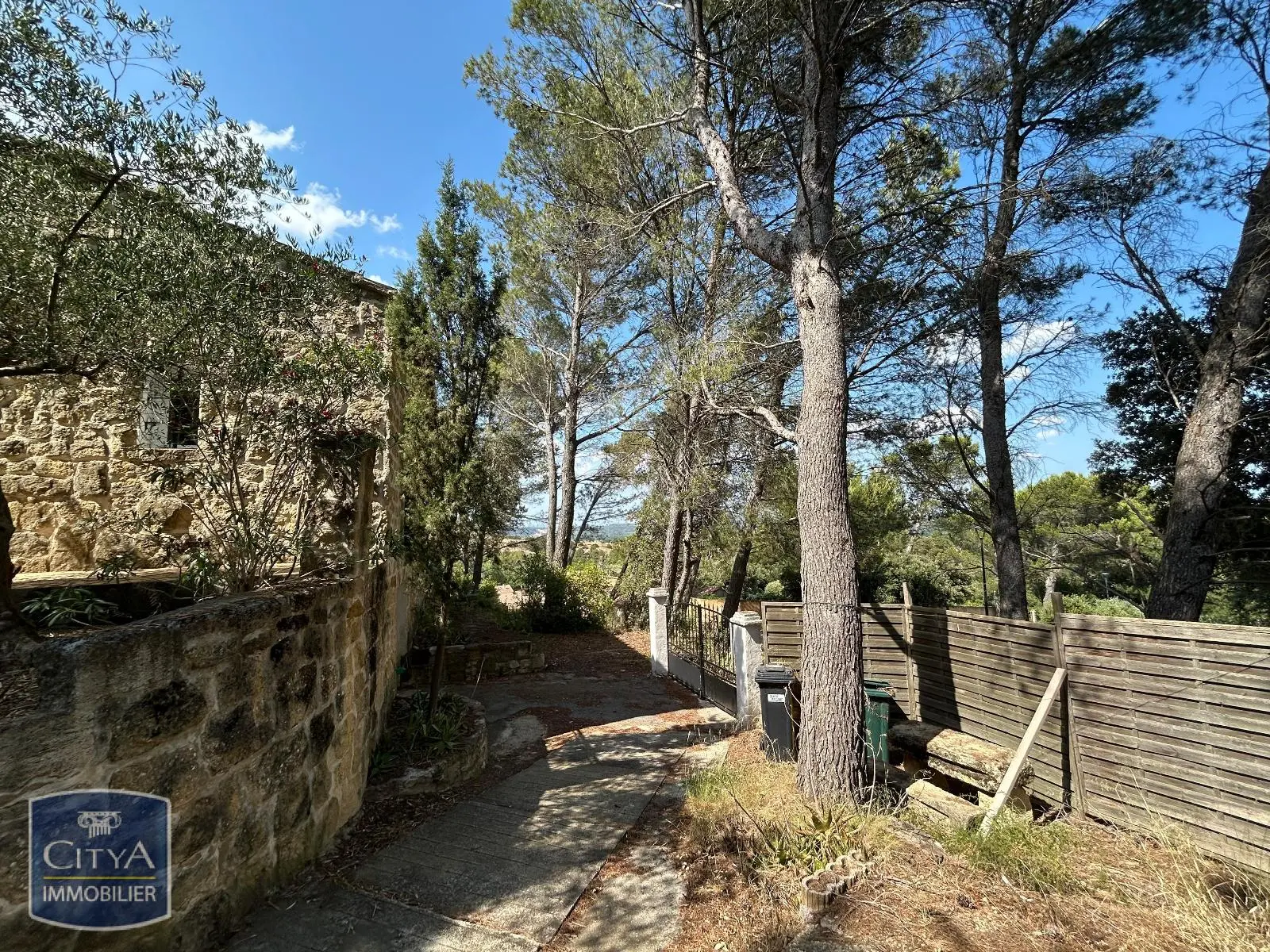 Photo 2 appartement Sauveterre