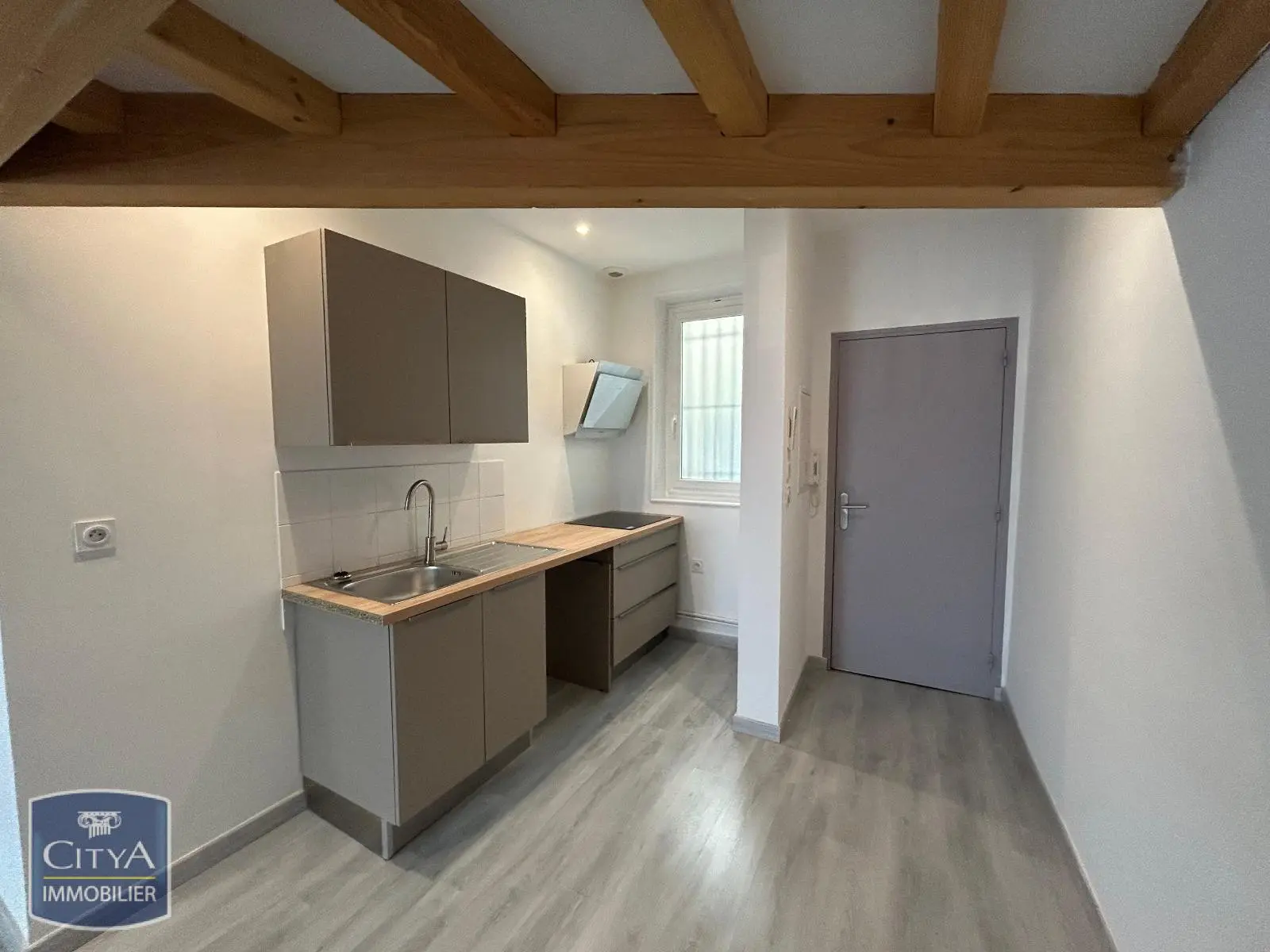 Photo 2 Appartement 1 pièce 34.9m²