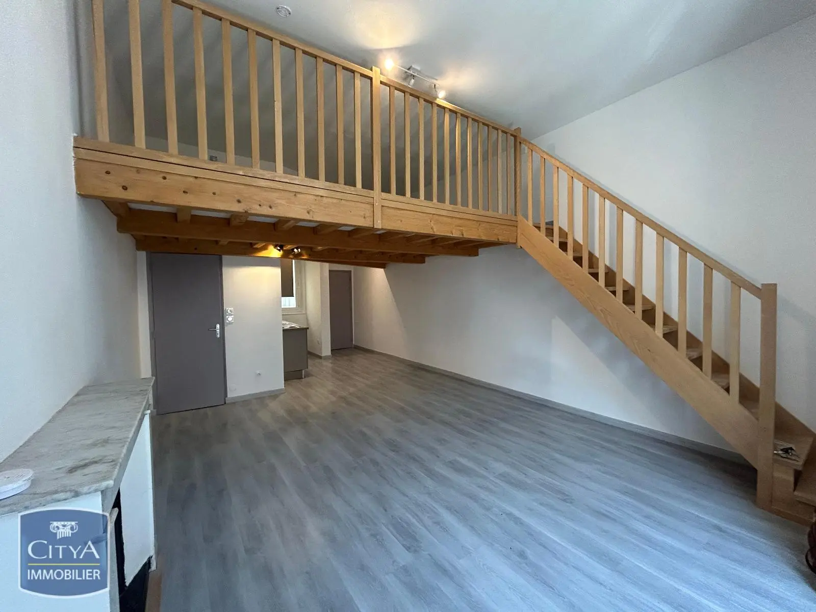 Photo 1 Appartement 1 pièce 34.9m²