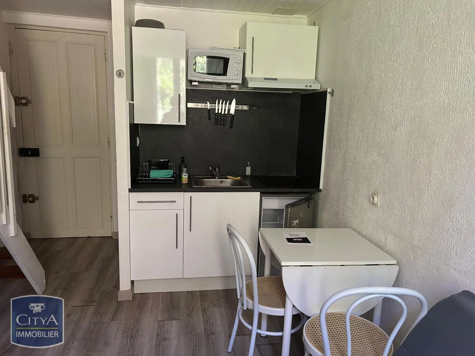 Photo 2 Appartement 1 pièce 22.91m²