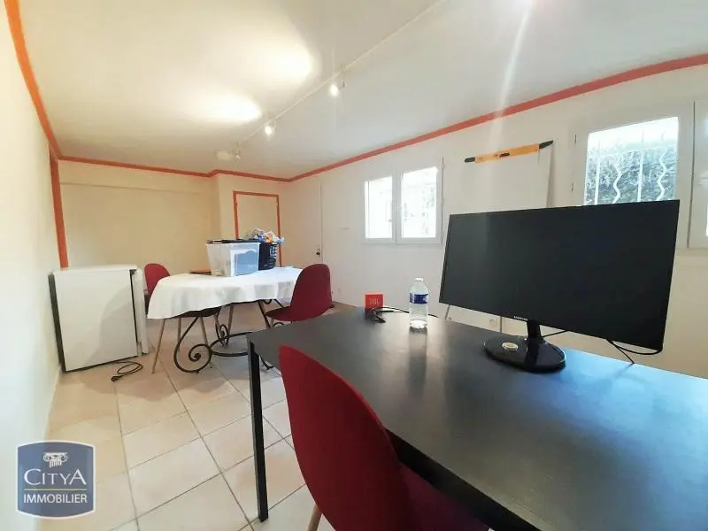 Photo 2 local professionnel Orange