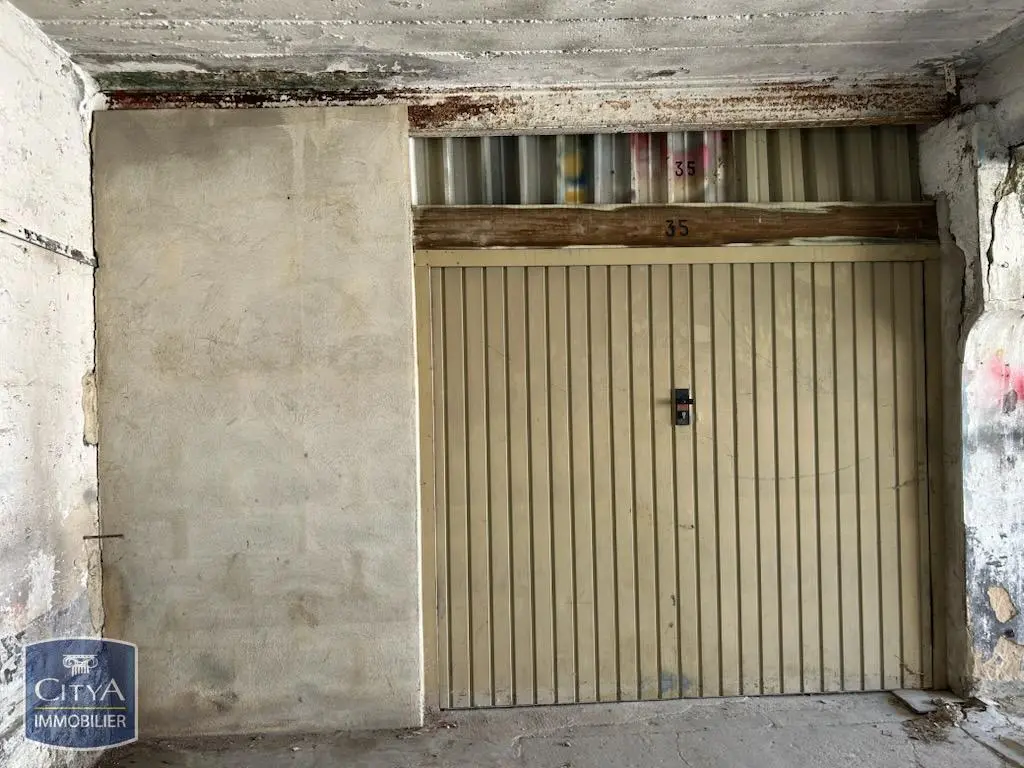 Photo 1 Parking
