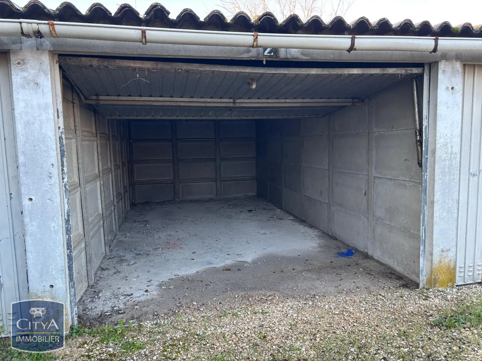 Photo 3 Parking