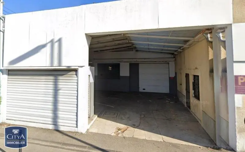 Photo 1 Parking