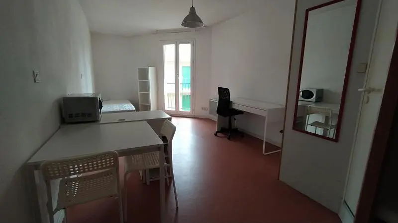 Photo 3 Appartement 1 pièce 20.35m²
