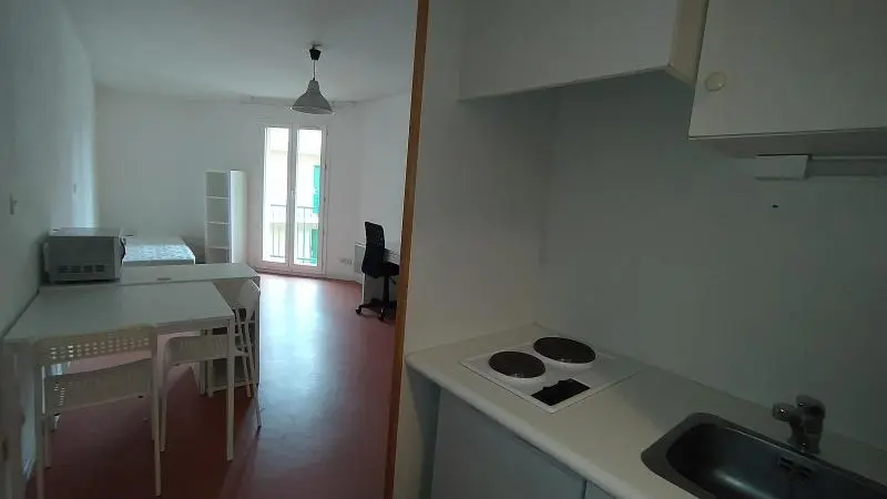 Photo 1 Appartement 1 pièce 20.35m²