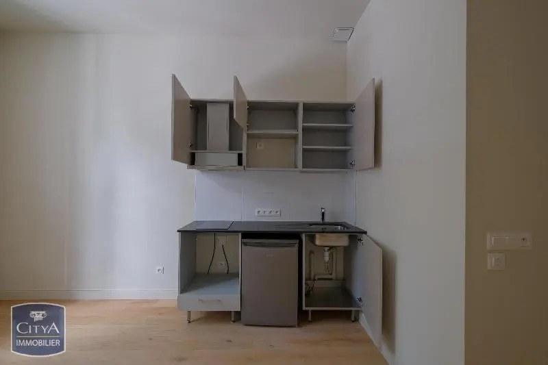 Photo 8 Appartement 1 pièce 22.8m²