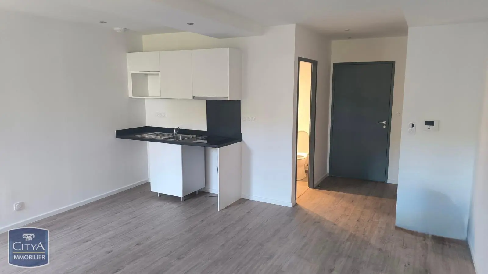 Photo 3 Appartement 1 pièce 31.94m²