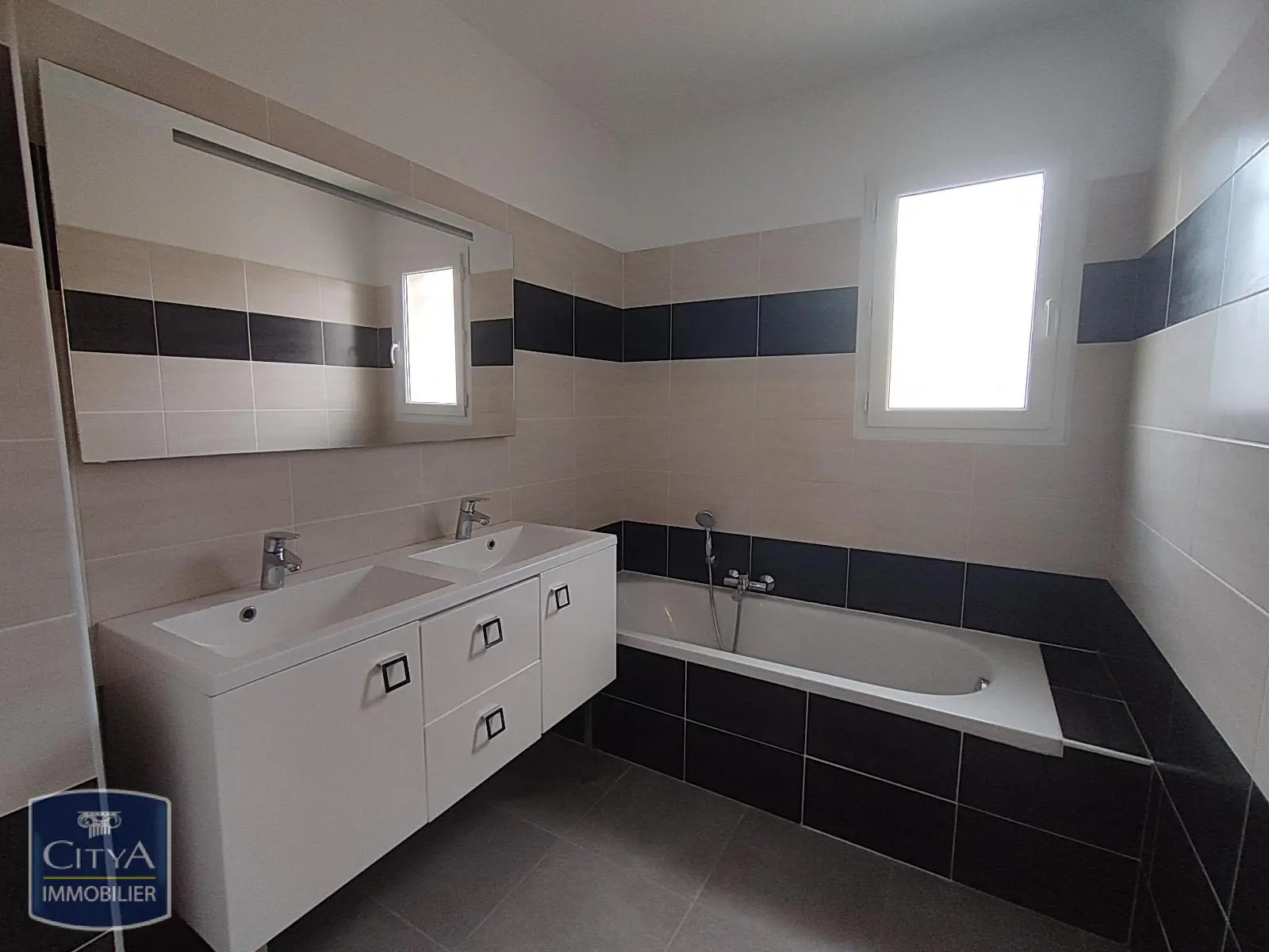 Photo 10 Maison 4 pièces 98.36m²
