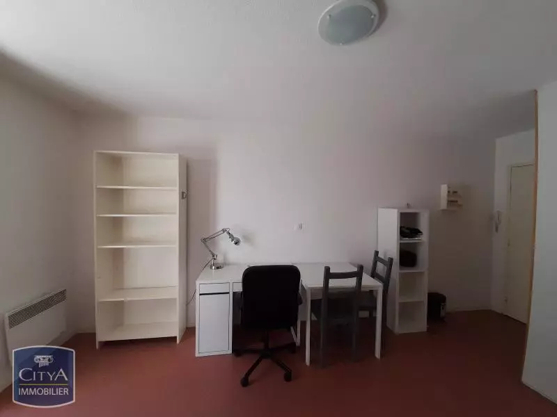 EXCLUSIVITE LOCATION - STUDIO MEUBLE  - NIMES - RESIDENCE ETUDIANTE AVEC GARDIEN - CENTRE VILLE - PROCHE LYCEE DAUDET ET FACULTE VAUBAN