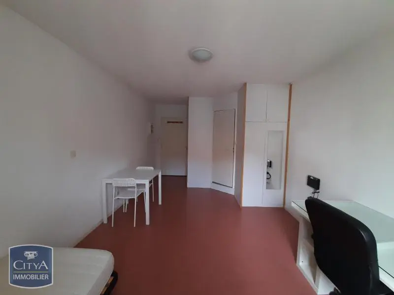 Photo 2 Appartement 1 pièce 19.38m²