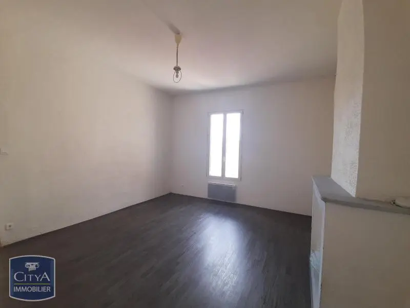 À LOUER - T1- NIMES - CENTRE VILLE - PROCHE JEAN JAURES