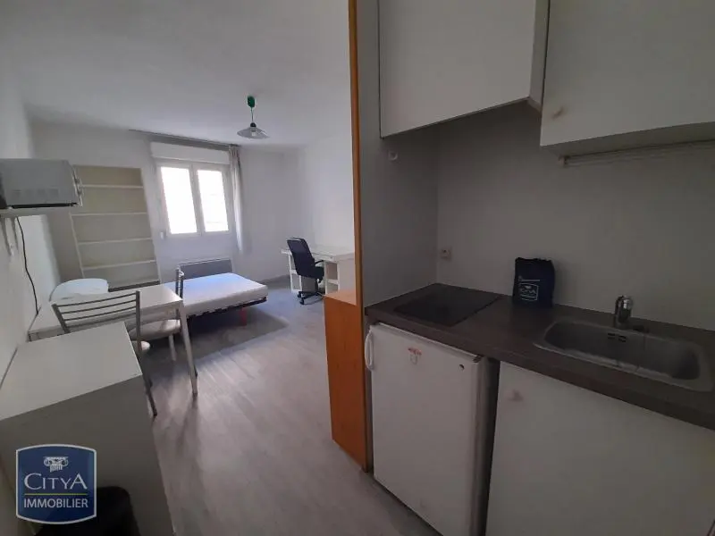 Photo 2 Appartement 1 pièce 17.38m²