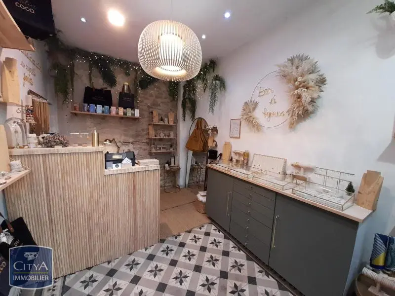 Photo 3 Local Commercial