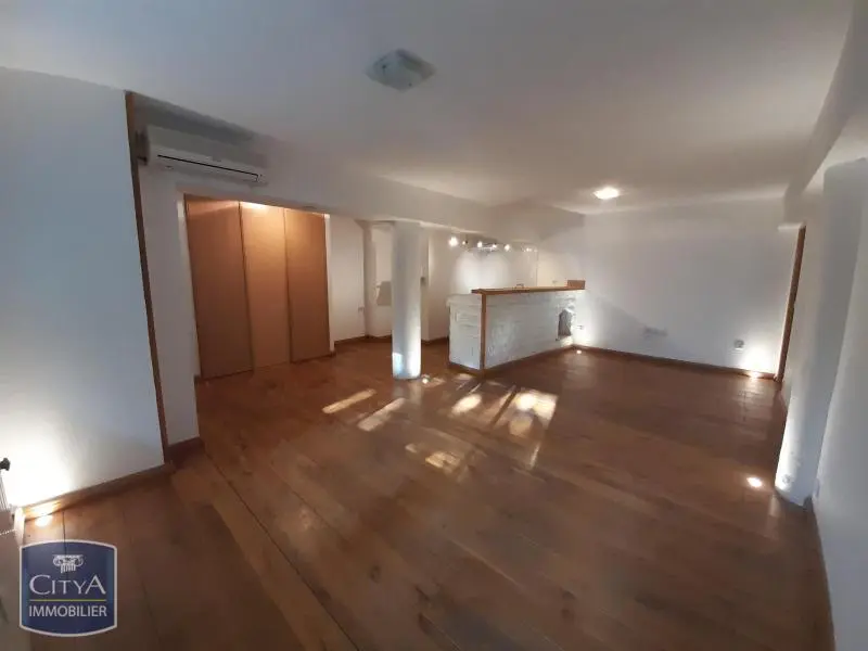 Photo 2 Appartement 2 pièces 57.7m²