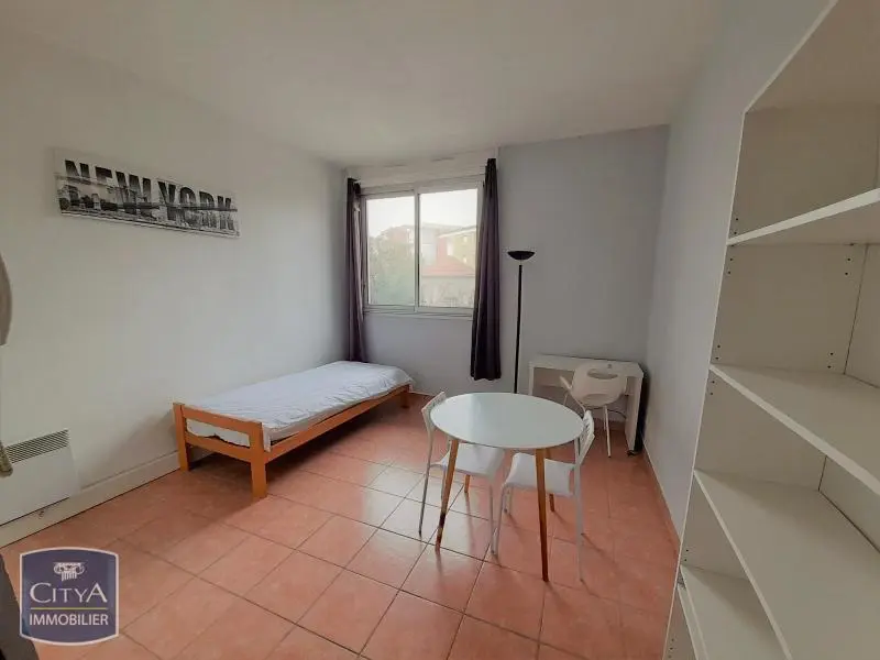 Photo 1 Appartement 1 pièce 22.83m²