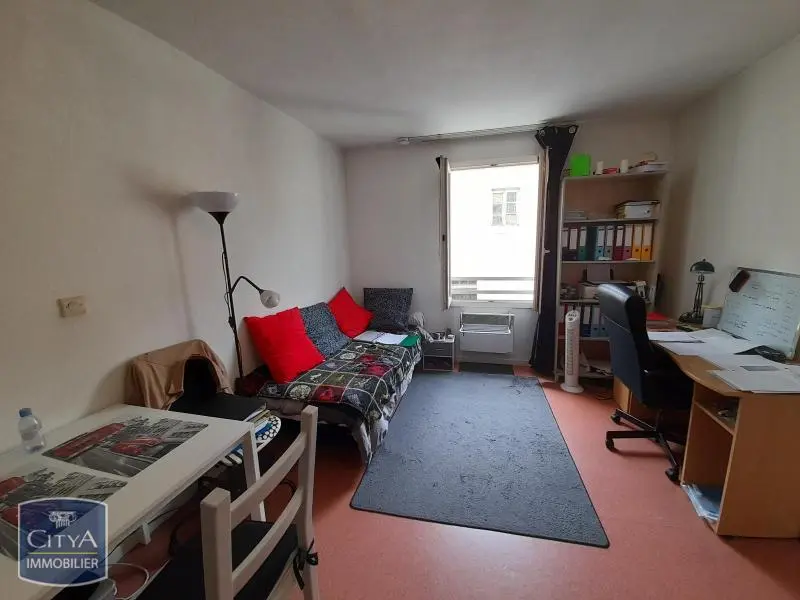 Photo 1 Appartement 1 pièce 18m²