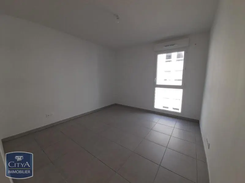 LOCATION NIMES P2 STANDING CENTRE VILLE  HOCHE TERRASSE PARKING