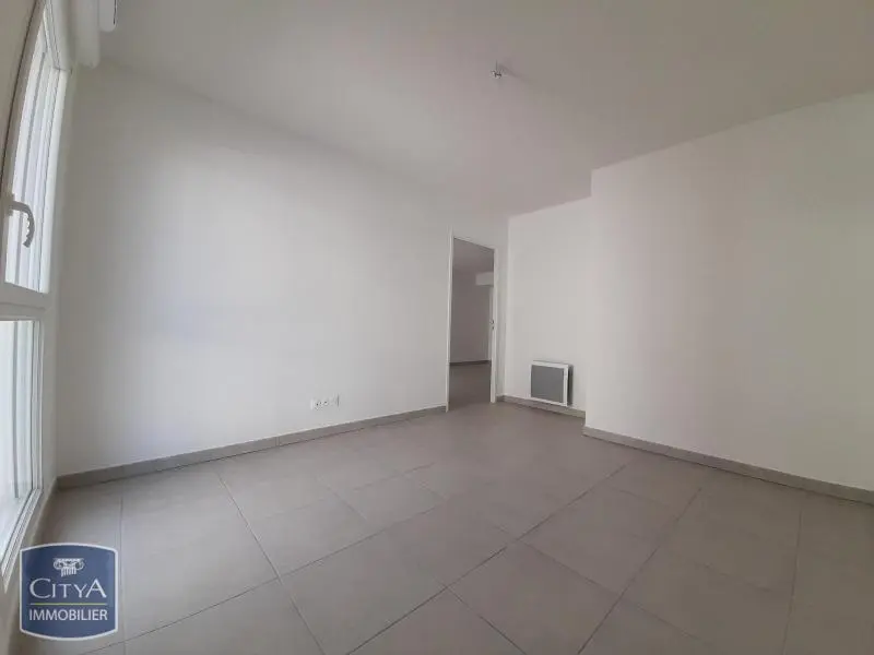 LOCATION NIMES P2 STANDING CENTRE VILLE  HOCHE TERRASSE PARKING