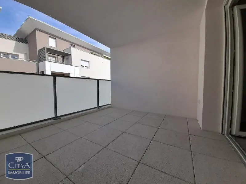 LOCATION NIMES P2 STANDING CENTRE VILLE  HOCHE TERRASSE PARKING
