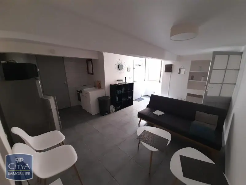 à louer Nîmes location t2 meublé centre ville